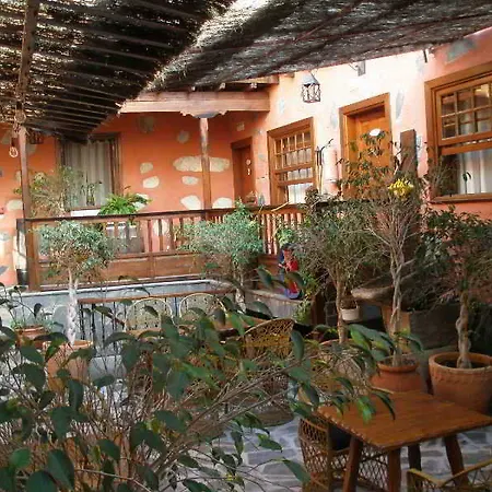 Fonda Guest house